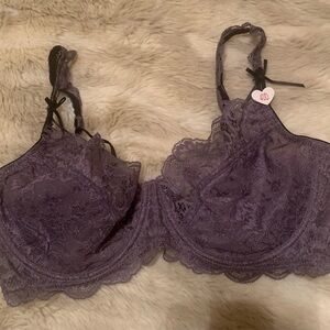 Lace Underwire Bra in Purple size 40D